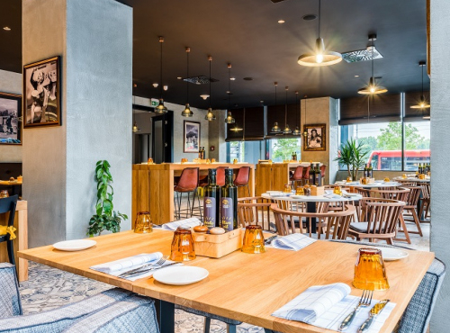 Obchodno-reštauračný priestor v Hoteli Park Inn by Radisson Danube, BA I