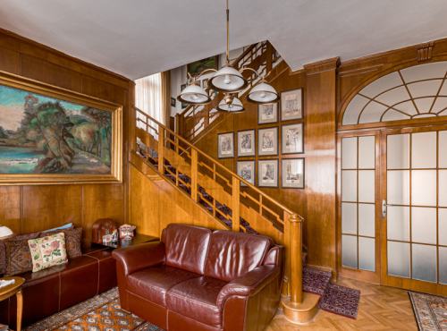 Historical villa with a garden, Prague 10 - Vinohrady